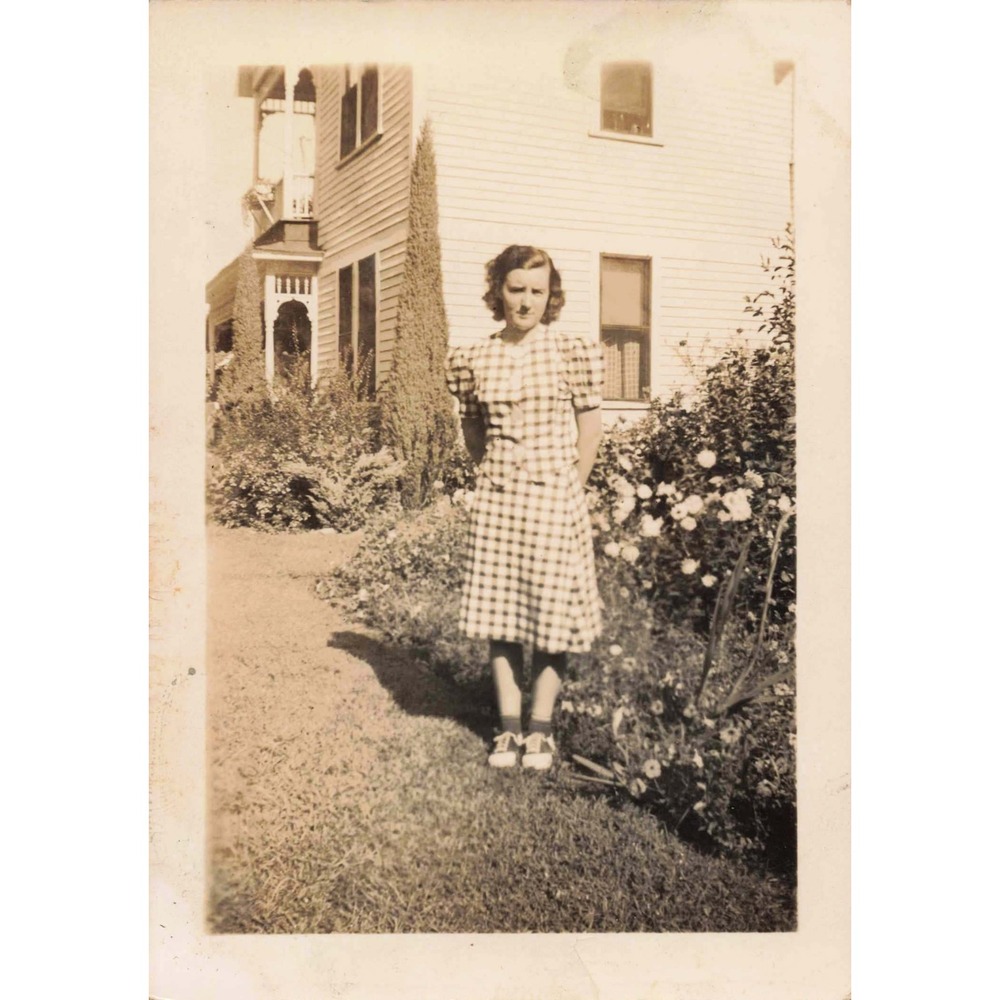 1940s Vintage Photograph Girl In Gingham Dress Outdoors 3.5 x 2.5 inches - Picture 1 of 2